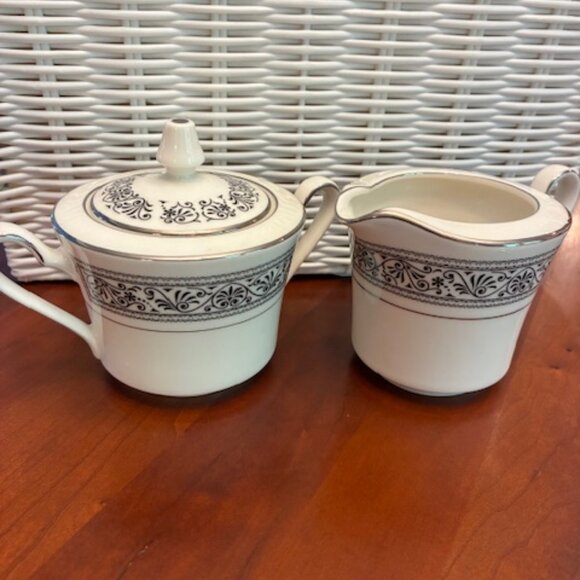 Noritake Ivory China Prelude #7570 Sugar Bowl wLid & Creamer Set Black Scrolls - Picture 1 of 9